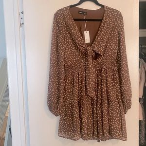 Taupe print tier smocked waist dress with keyhole - size L - never worn